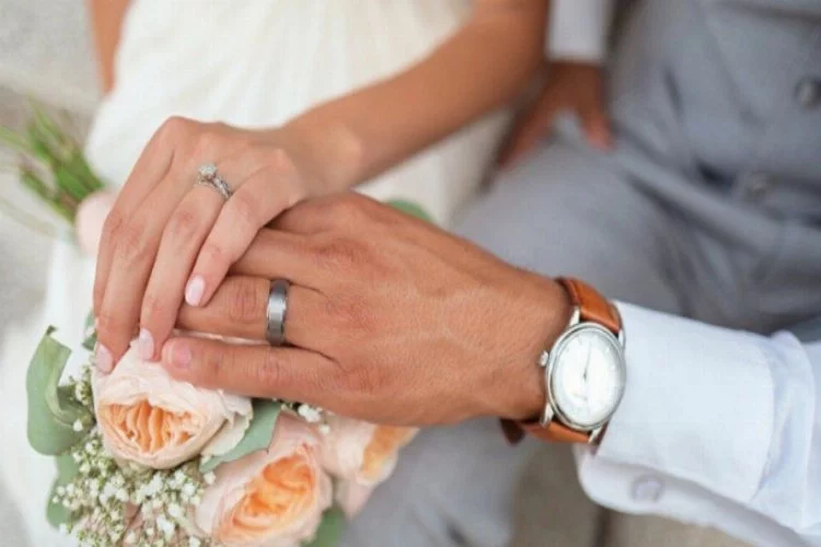 Pandemi evlilikleri vurdu: Yakalanma riski yükselince