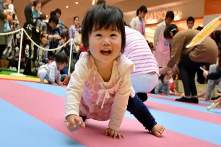 Japonya'da yeni doğan sayısı rekor seviyede düştü