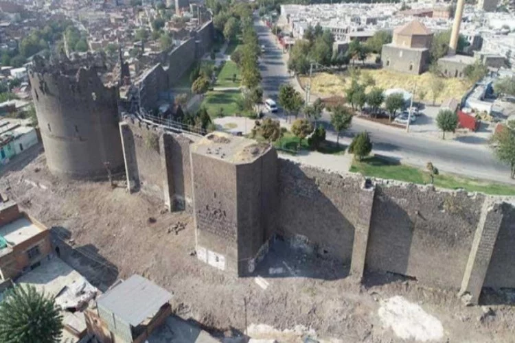 "Diyarbakır, yeniden küllerinden doğuyor"