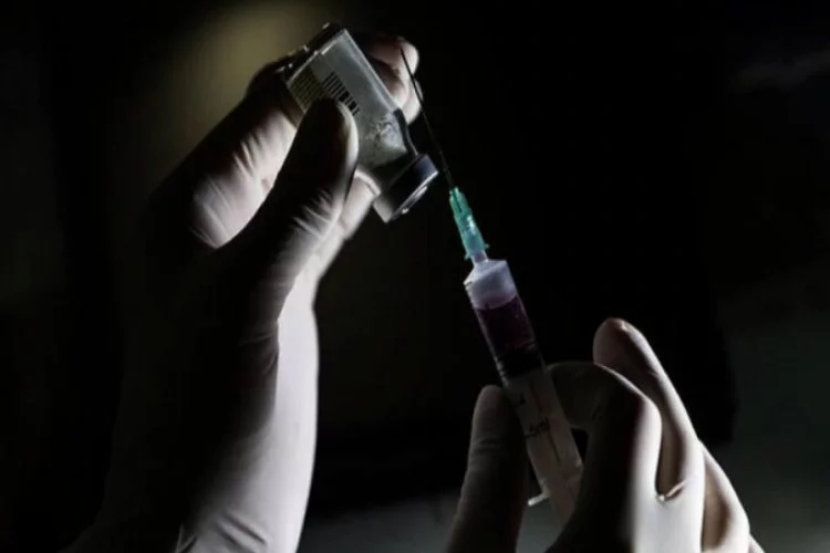AB yılın ikinci çeyreğinde 300 milyon doz aşı teslimatı bekliyor