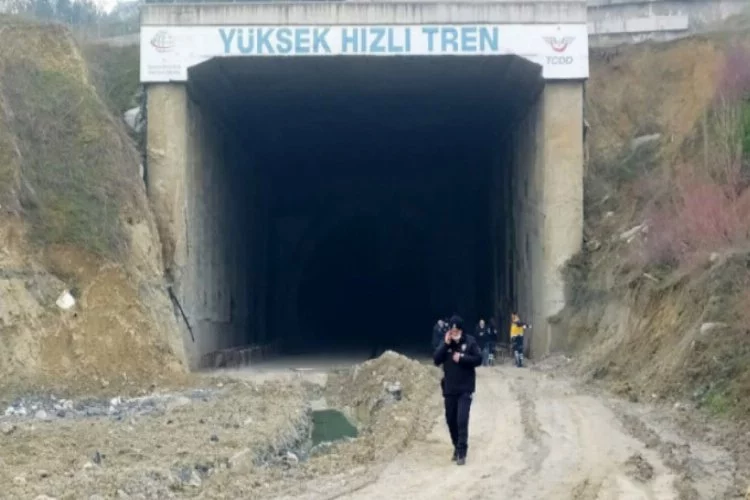 Bursa'da yanmış ceset şoku! Hızlı tren tüneli girişinde...