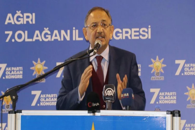 Mehmet Özhaseki, partisinin Ağrı kongresinde