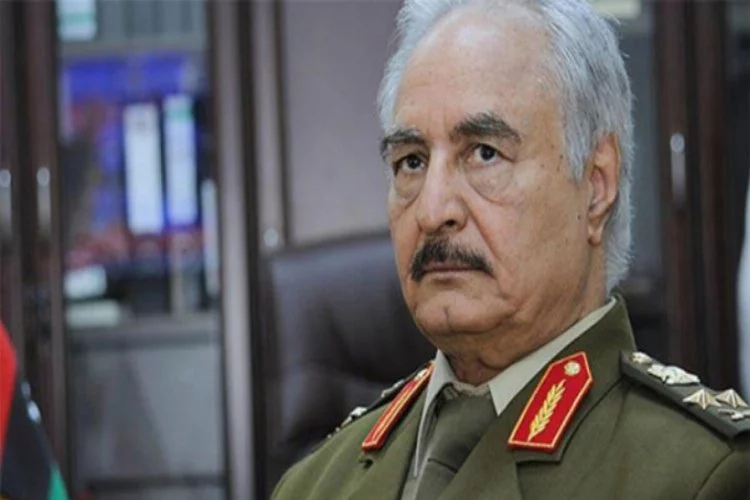 İngiliz general, Libya'da savaş ağası Hafter'in planını bozdu