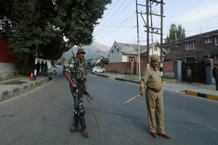 Hindistan ve Pakistan arasında ateşkese uyulmasının devamına karar veildi