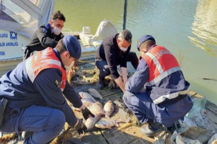 Tahtalı Barajı'nda balık avlayan 2 kişiye ceza kesildi!