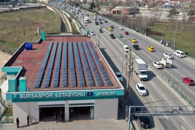 Bursa'da metro durakları enerji istasyonuna dönüyor