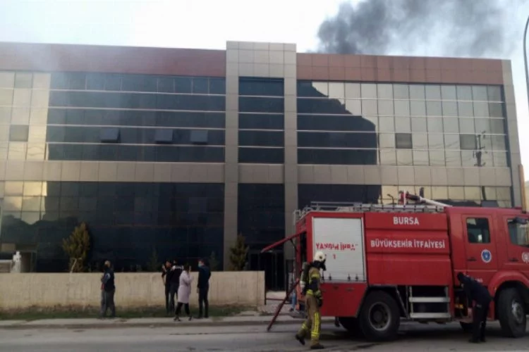 Bursa'da tekstil fabrikasında yangın!