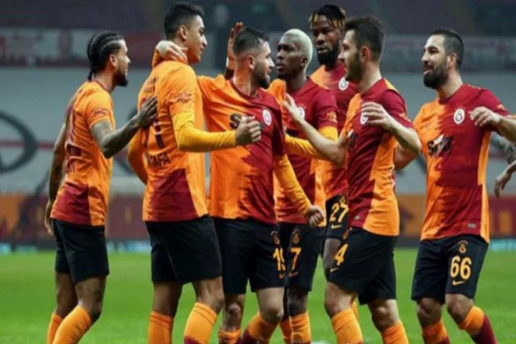 Galatasaray, mart ayına lider girdiği 7 sezonda da şampiyon oldu