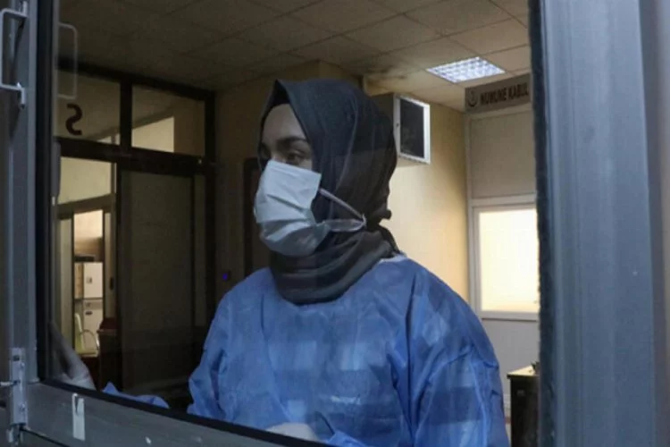 Diyarbakır'da koronavirüs test laboratuvarı ilk kez görüntülendi