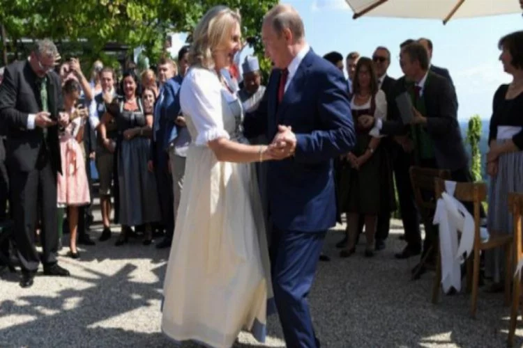 Putin ile dans eden eski bakana üst düzey atama!