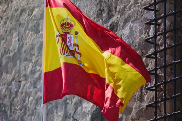 İspanya ETA'dan kalan silahları imha etti