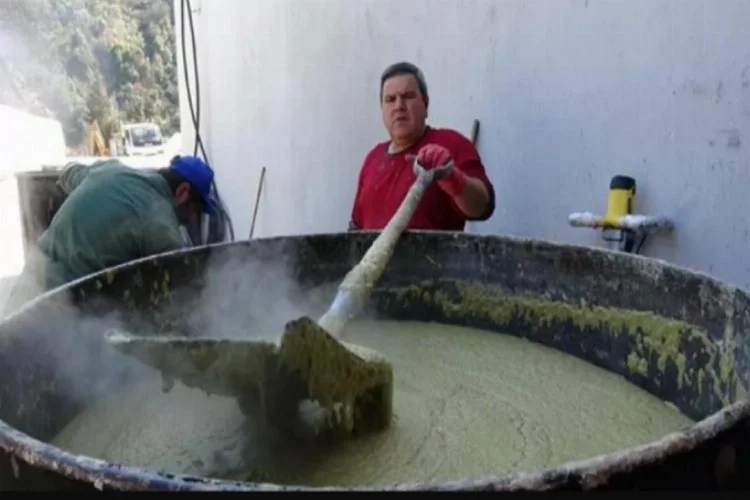 Eski usul zeytinyağlı sabun üretiyor! 150 yıllık ata mesleği...