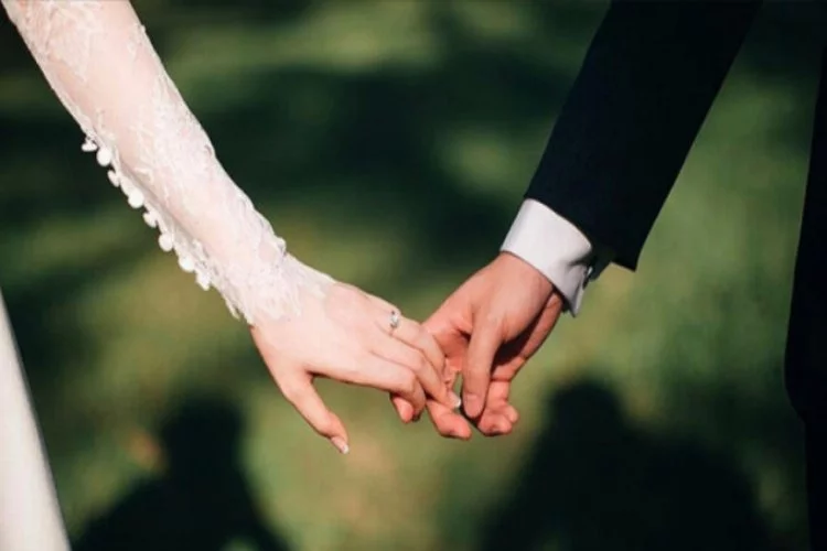 TÜİK açıkladı! Türkiye'nin evlenme yaşı belli oldu