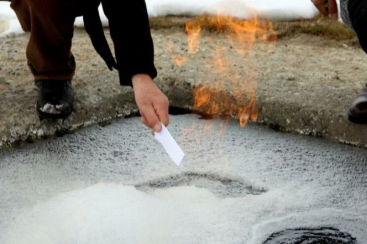 Erzurum'daki 'yanan su' görenleri şaşkına çeviriyor
