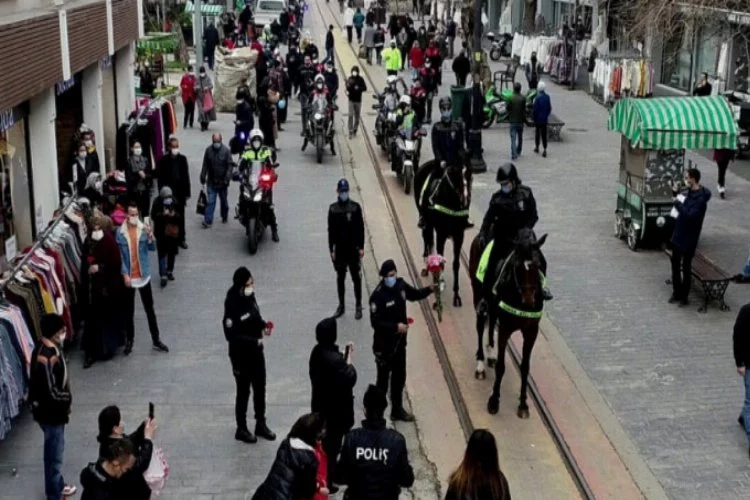 Bursa polisi 8 Mart Dünya Kadınlar Gününü böyle kutladı