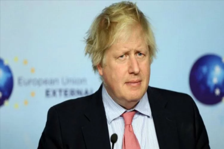 Başbakan Johnson'dan kraliyet tartışmalarına mesafeli duruş