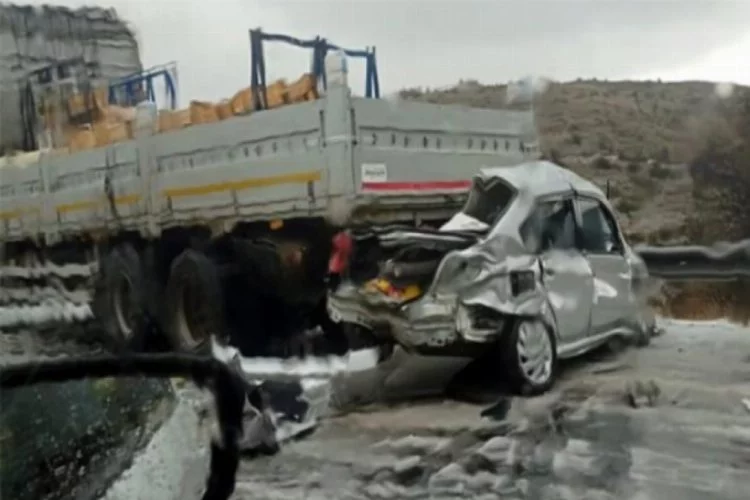 Ankara'da 9 aracın karıştığı zincirleme kaza: Çok sayıda ölü var!