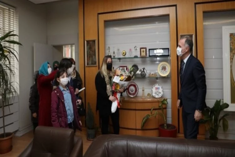 Bursa İnegöl'de otizmli çocuklar "ay çiçeği" kartıyla fark edilecek