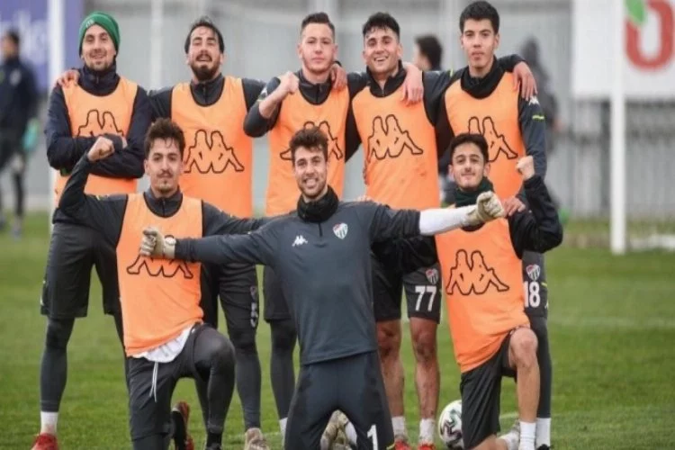 Bursaspor, Altay maçı hazırlıklarına ara verdi