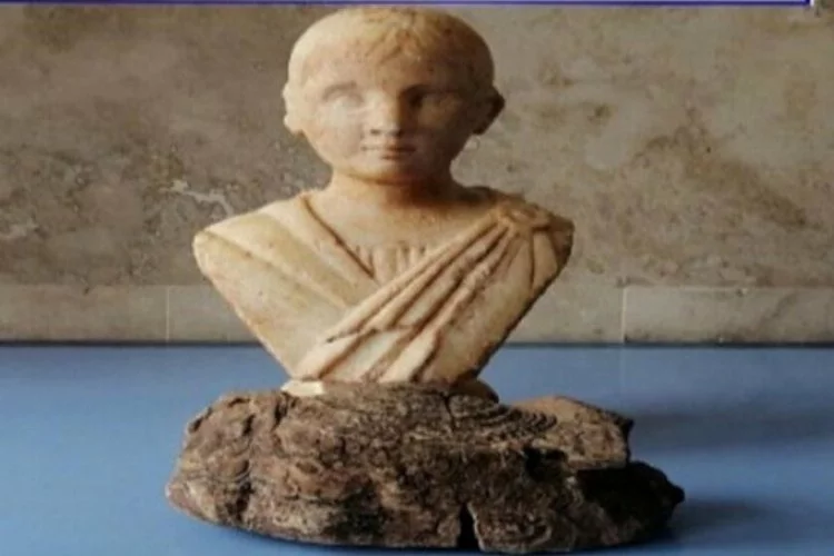 Alçı heykele 'Zeus'un oğlu' dediler, 1 milyon liraya satmaya çalıştılar
