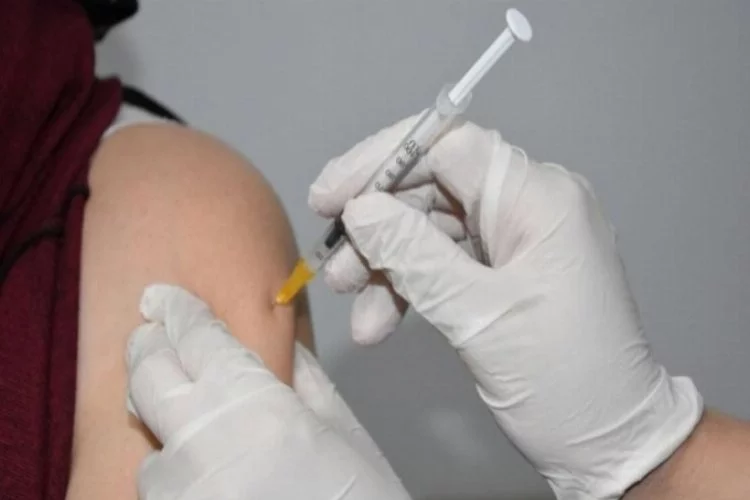 Vatandaşlardan Biontech aşısına yoğun ilgi