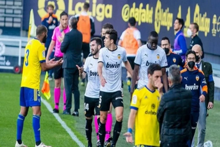 Cadiz - Valencia maçında ırkçılık skandalı!