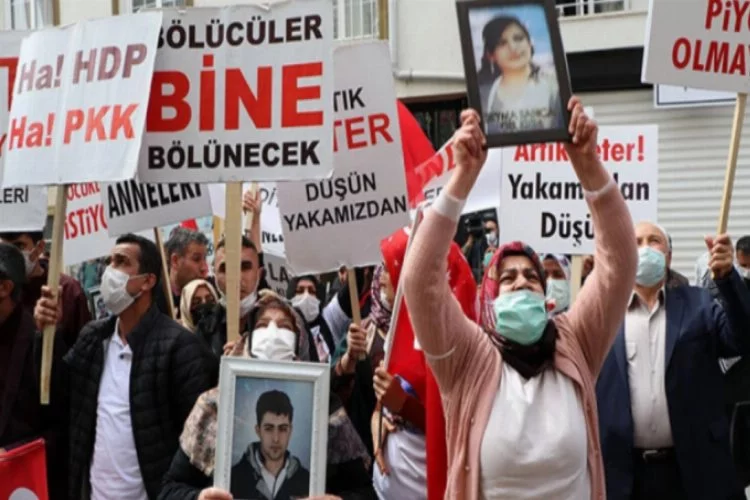 Van'daki annelerin evlat eylemine Diyarbakır'dan destek