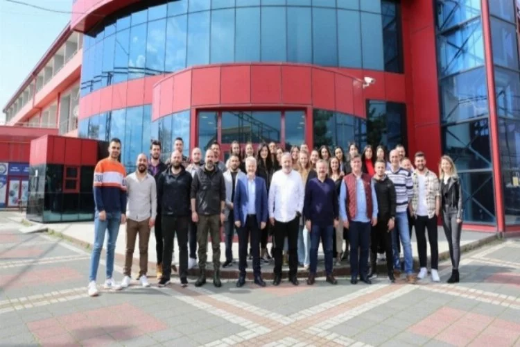 Bursa'da Başkan Erdem, Nilüfer Belediyespor'u ziyaret etti