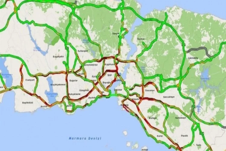İstanbul'da trafik kilit! Yoğunluk yüzde 71 oldu