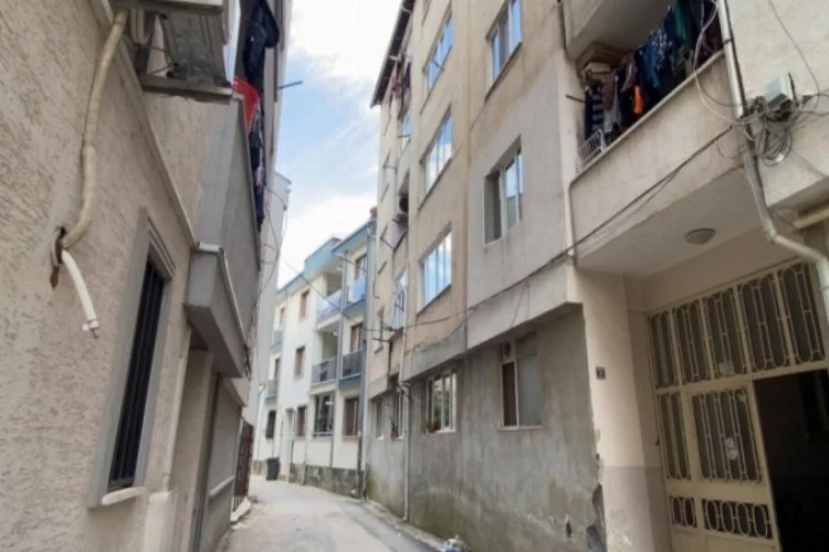 Bursa'da 5 yaşındaki çocuk 5'inci kattan aşağı düştü!