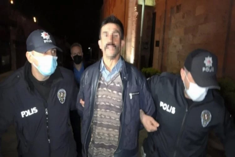 Bursa'da Ulu Camii'ne balyozlu saldırıda bulunan zanlı psikiyatri servisine yatırıldı