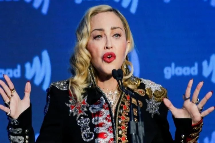 Madonna 'silahlara savaş' açtı!