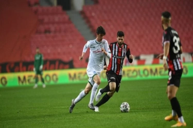 Bursaspor'un Süper Lig umudu, önümüzdeki sezona kaldı