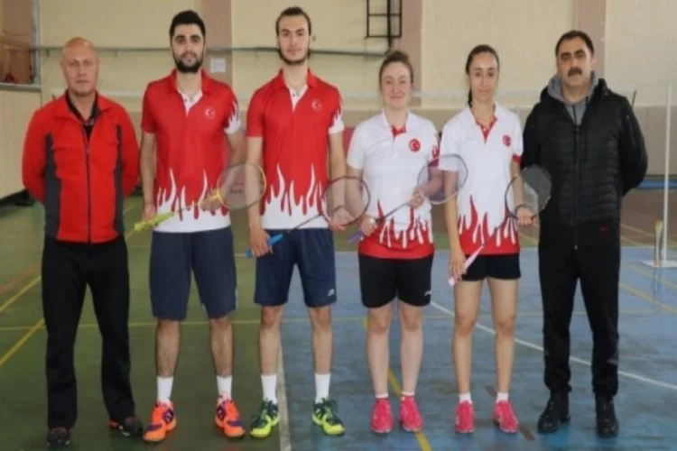 Milli badmintoncuların hedefi Avrupa Şampiyonası'nda madalya
