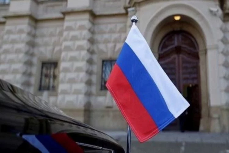 Çekya, Rus diplomatları sınır dışı etmeye devam kararı aldı