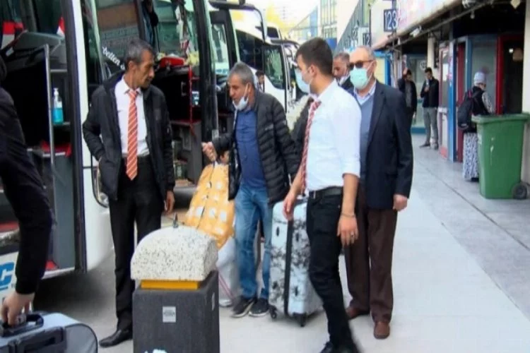 İstanbul'dan göç başladı! Otogarda bilet satış sistemleri kilitlendi