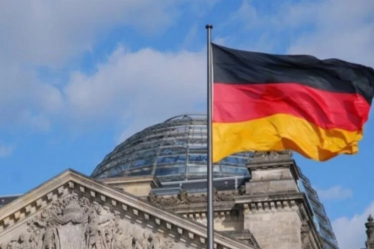 Almanya'da hükümet 2021 büyüme tahminini yüzde 3,5'e yükseltti