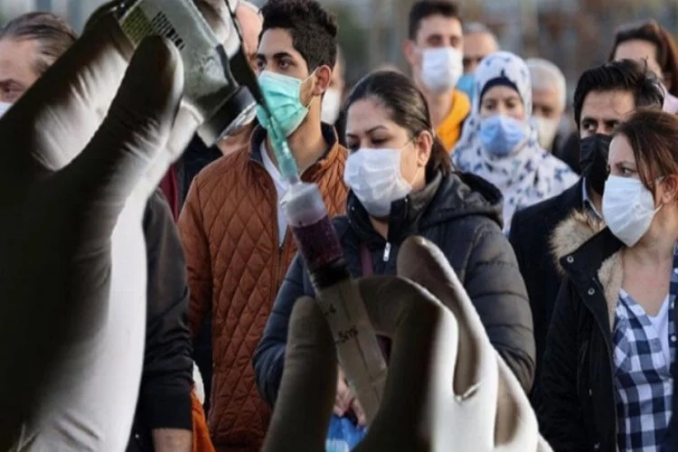 Türkiye'nin 'aşı ikna timleri' dünya basınında