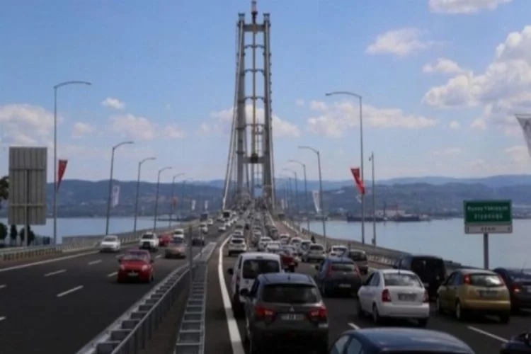 "Tam kapanma döneminde otoyollar, köprüler için en az 1 milyar lira ödenecek"