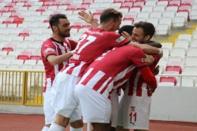 Sivasspor ligdeki 13. galibiyetini aldı