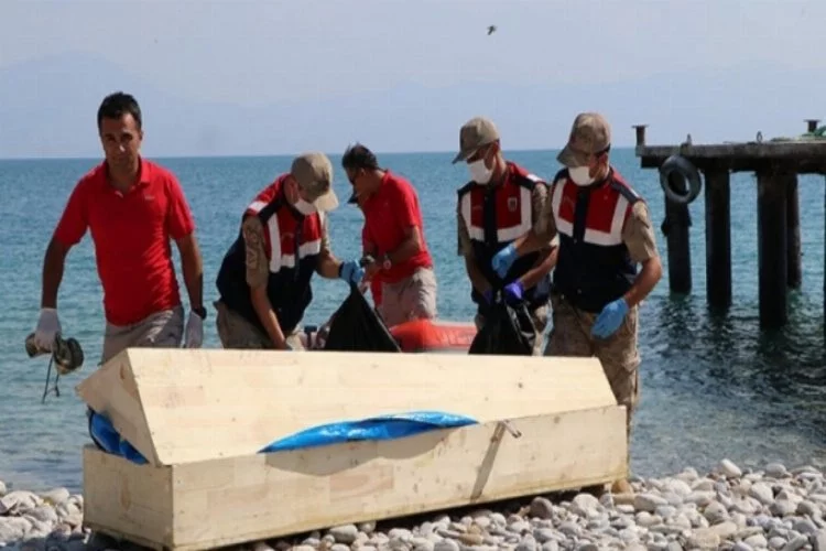 Van'da 61 kaçak göçmenin öldüğü tekne faciasında 5 tahliye