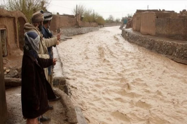 Sel felaketi Afganistan'da 14 kişiyi hayattan koparttı