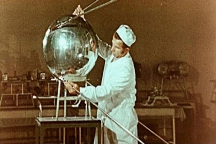 Vakanüvis yazdı: Uydudan aşıya Rus'un aklında hep 'Sputnik' var