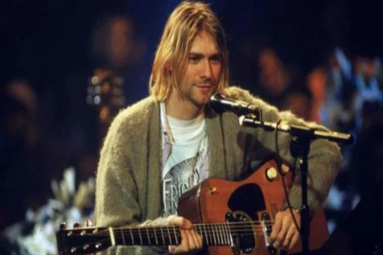 Kurt Cobain'in saç telleri açık artırmaya çıkarıldı