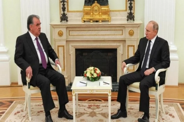 Putin, Tacikistan lideri Rahman'ı  kabul etti