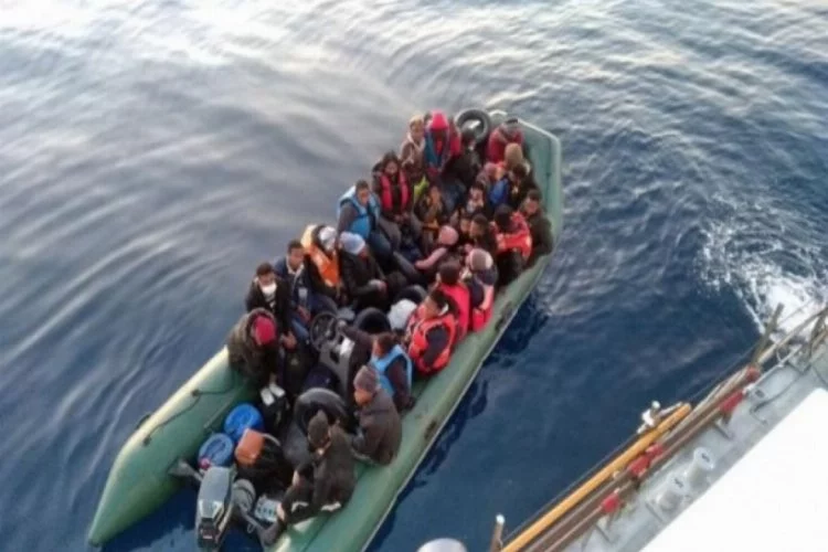 Botları arızalanan 28 düzensiz göçmen kurtarıldı!