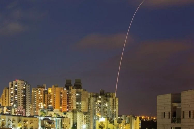 Lübnan'dan İsrail'e 3 roket atıldı!