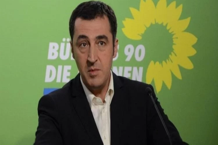 Alman siyasetçiden Cem Özdemir'e tokat gibi cevap