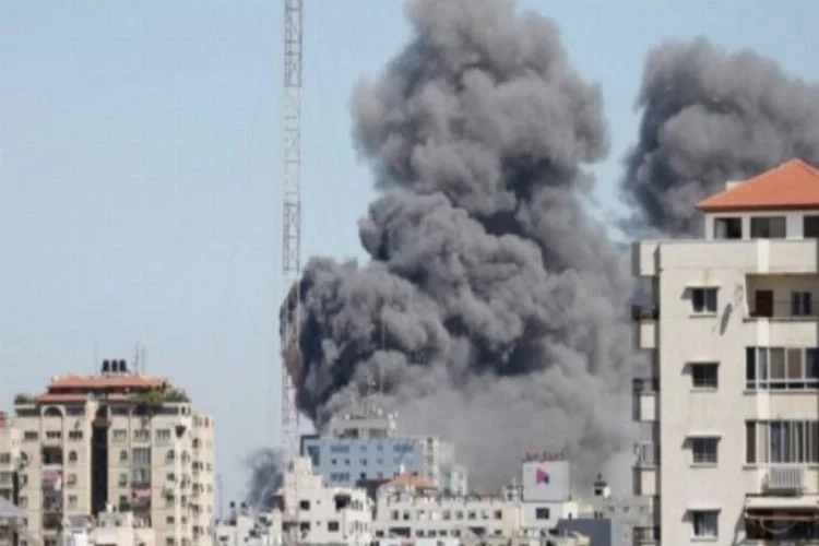 AP muhabiri Gazze ofisi saldırısını anlattı