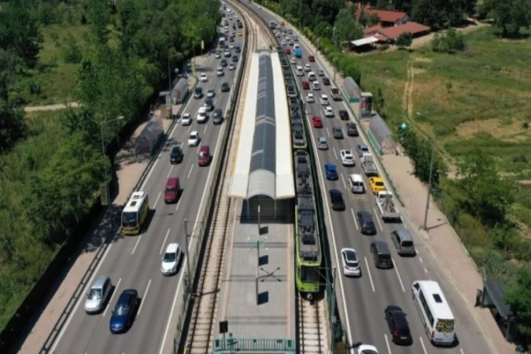 Bursa'da "kademeli normalleşme"de trafik yoğunluğu!